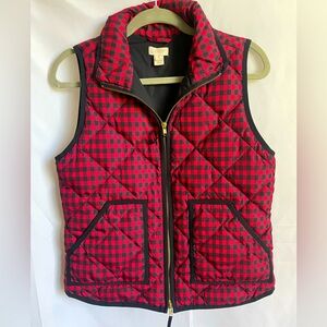 J. Crew Puffer Vest Red & Black check size Small